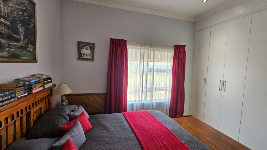 3 Bedroom Property for Sale in Gateway Manor North West